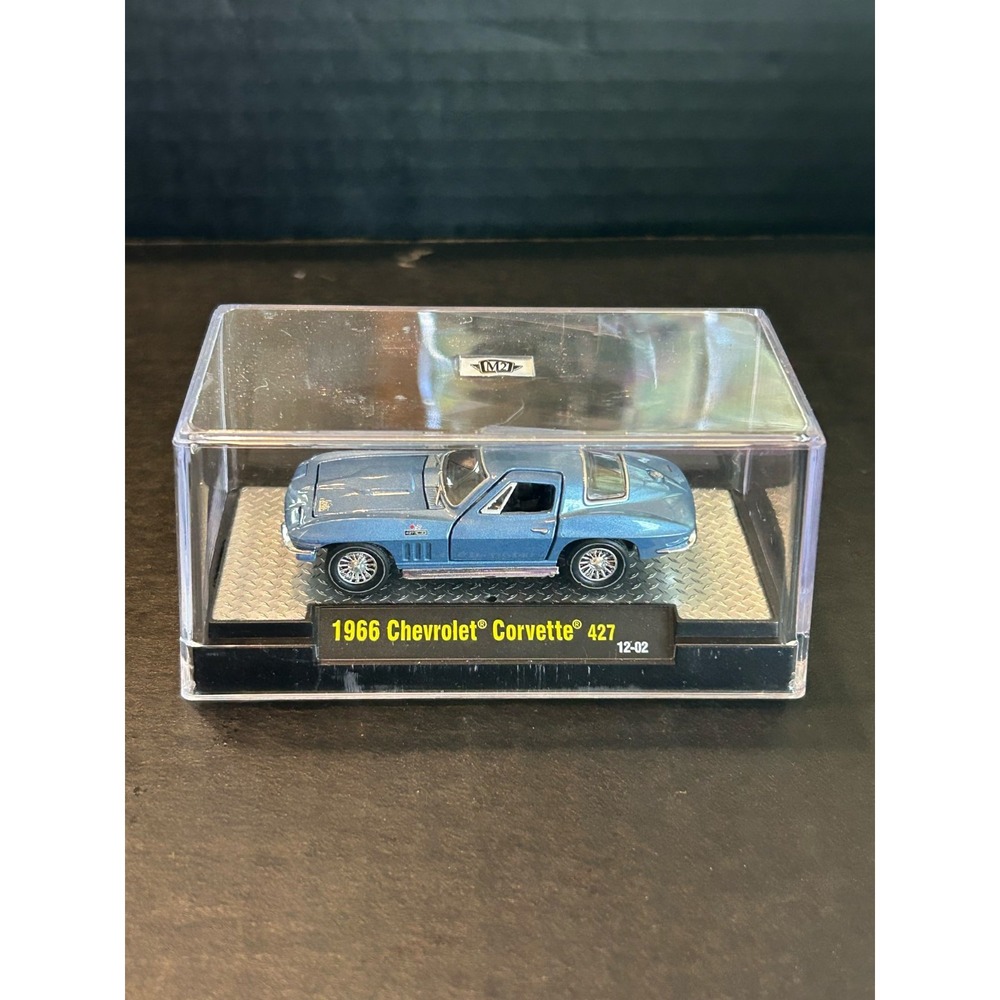 M2 Machines 1966 Chevrolet Corvette diecast 1/64